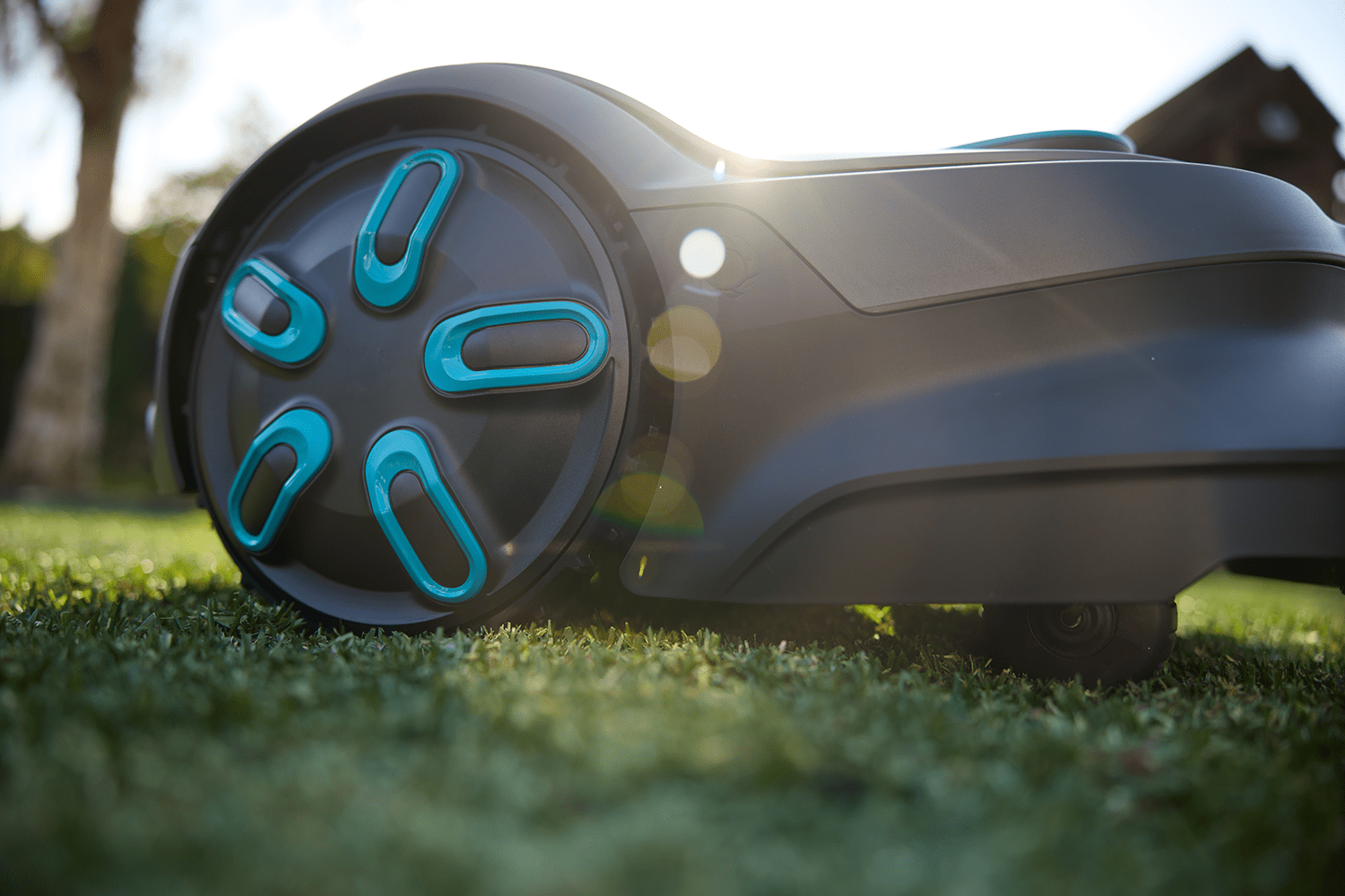 2025 SILENO flex Robotic Lawn Mower