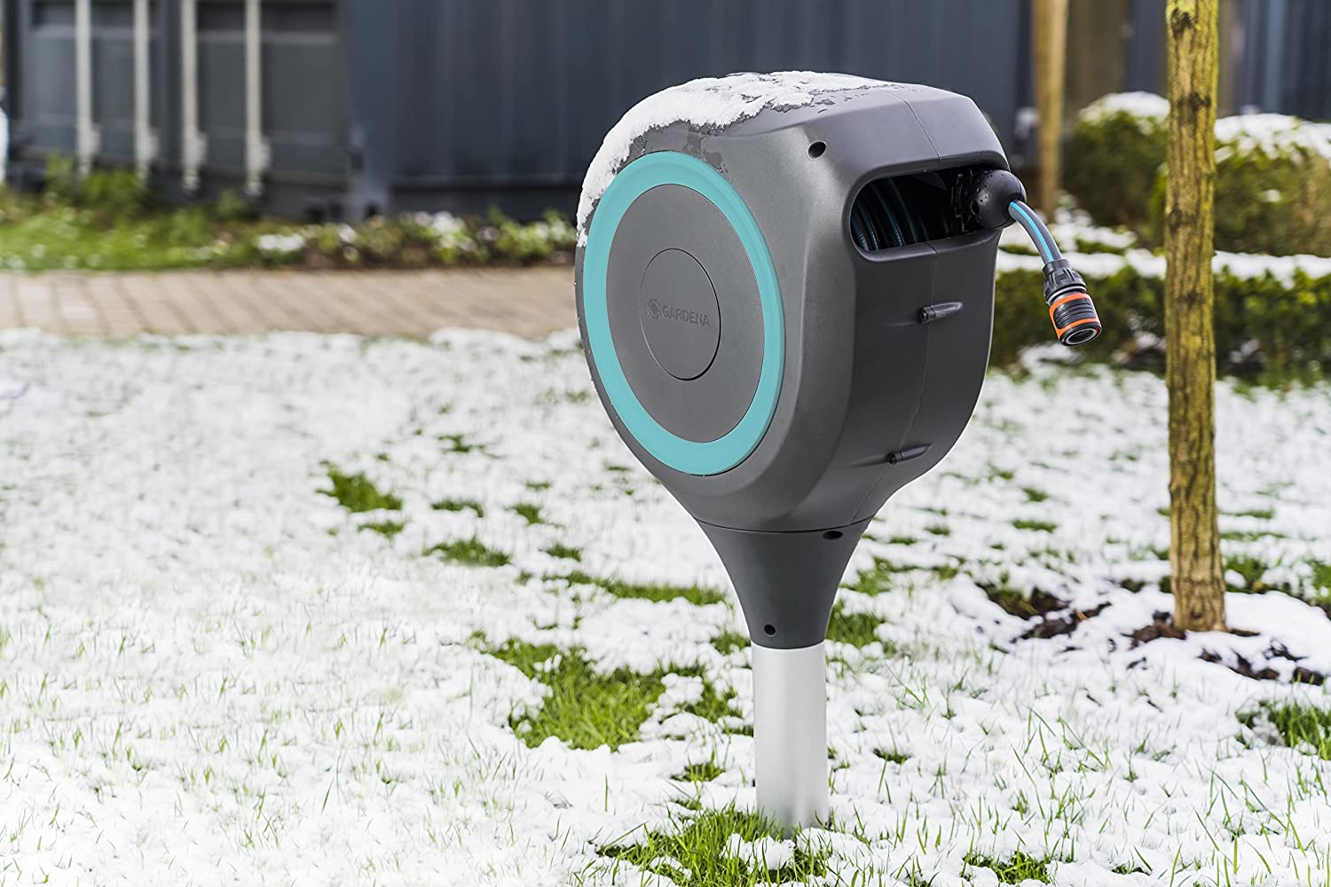 Auto Retractable Hose Reel on Metal Spike