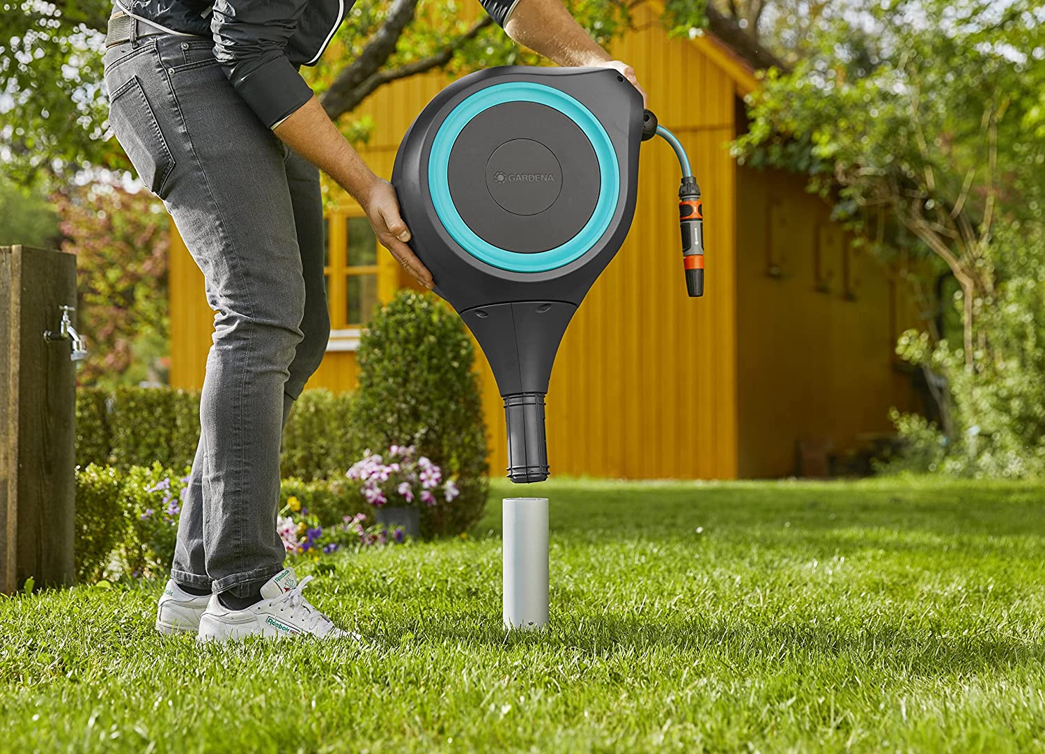 Auto Retractable Hose Reel on Metal Spike