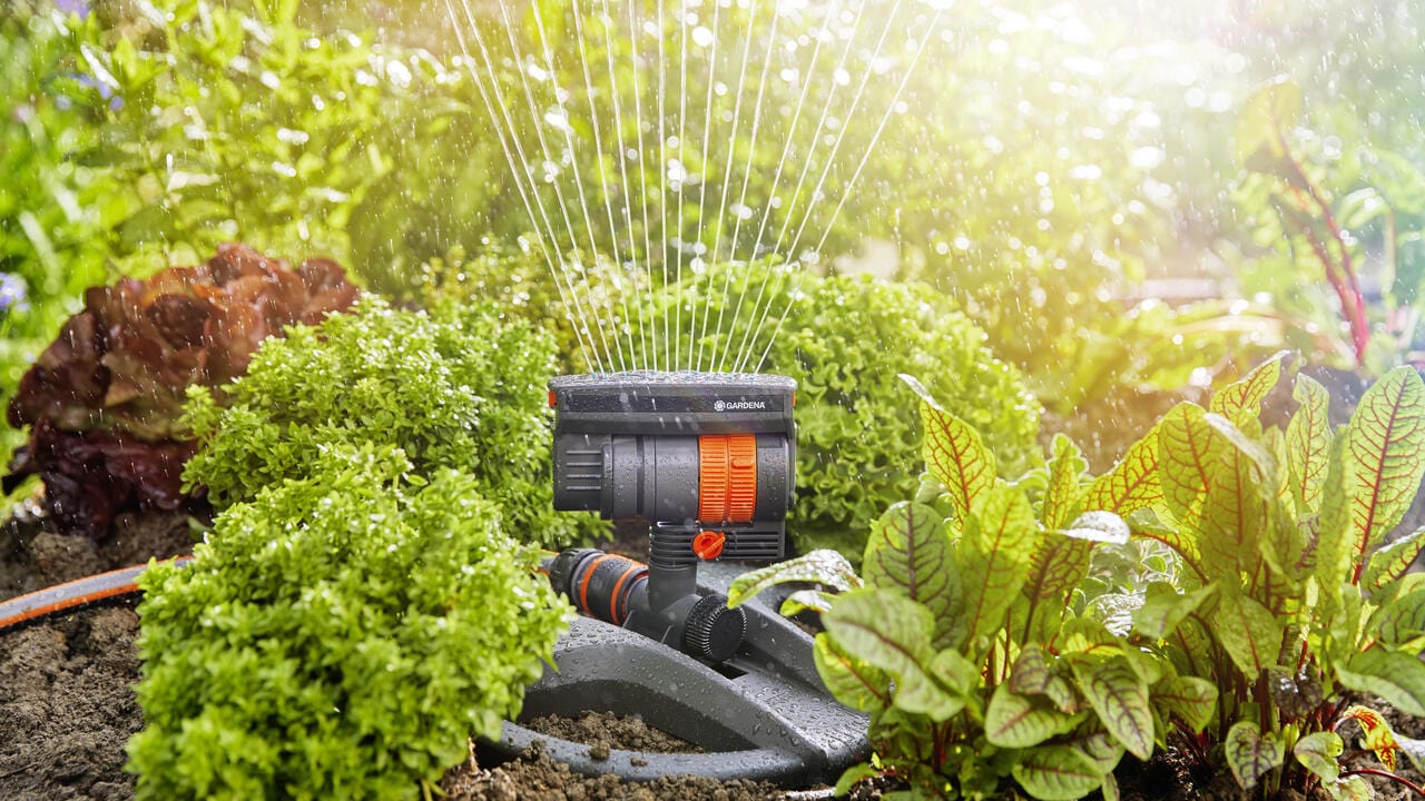 Melnor XT Turbo GARDENA ZoomMaxx Oscillating Sprinkler On Metal Spike 2400 Sq Ft. U2013 Gardena In Ground