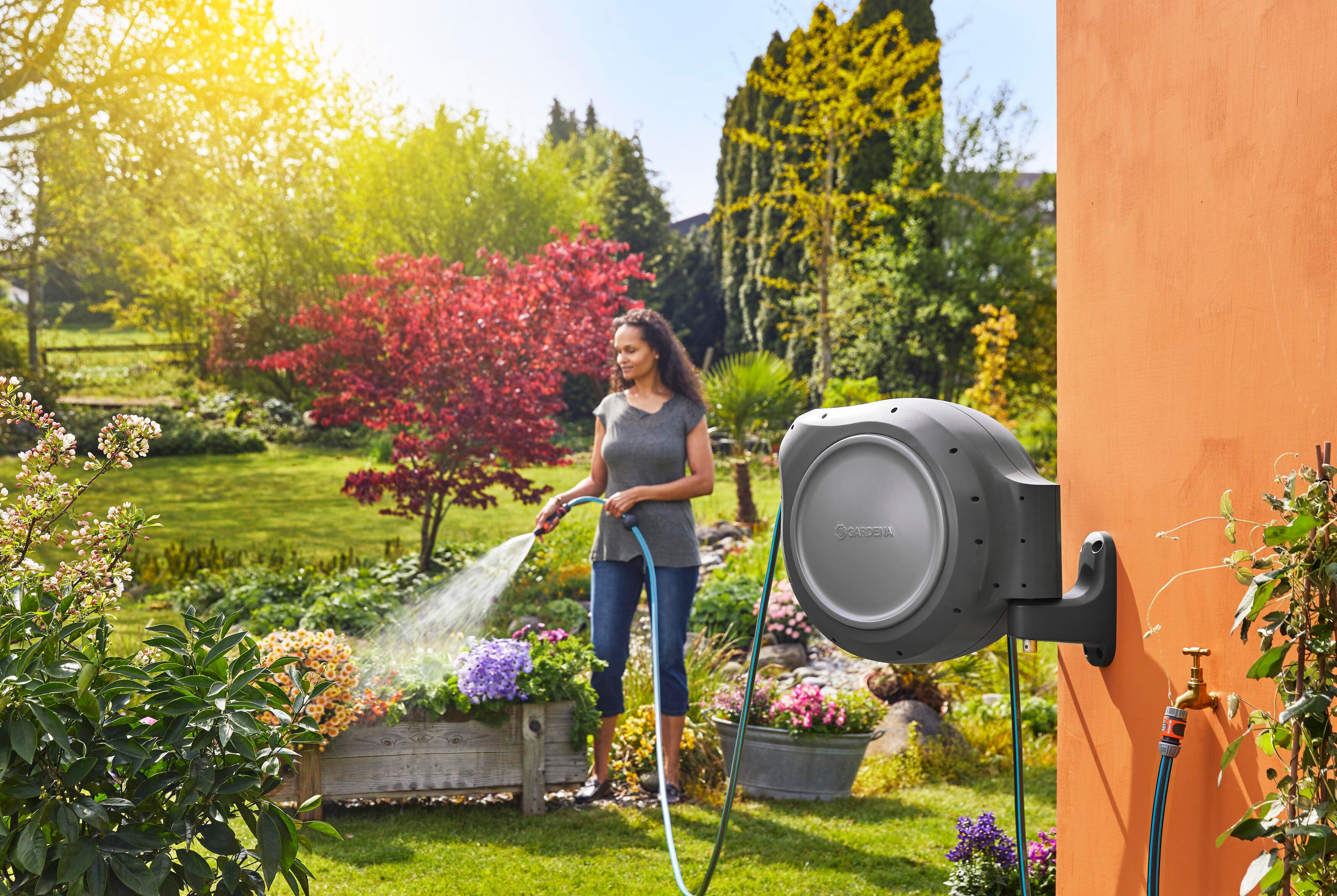 GARDENA 8045-66 Foot Wall Mounted Retractable Reel with Hose Guide,  Automatic Retraction for Easy Watering